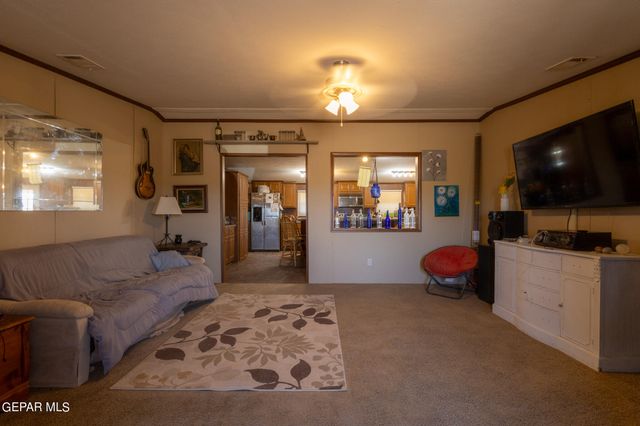19324 Sebastian Avenue, El Paso, TX 79938