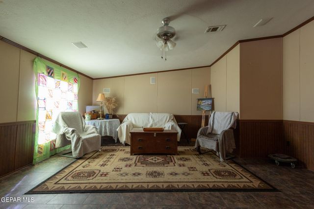 19324 Sebastian Avenue, El Paso, TX 79938