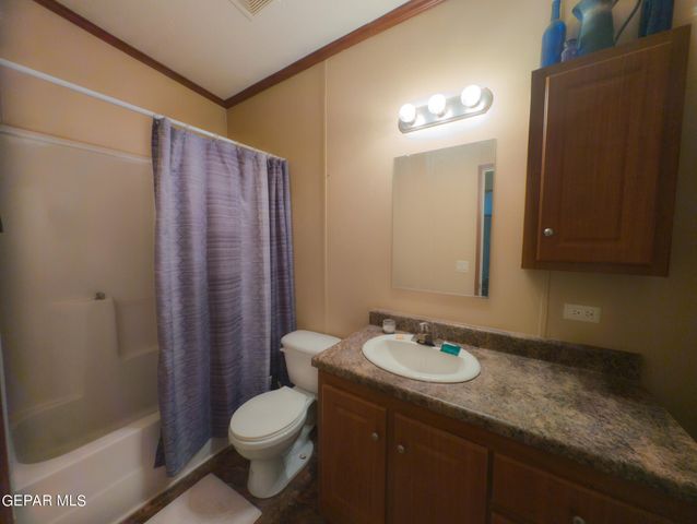 19324 Sebastian Avenue, El Paso, TX 79938