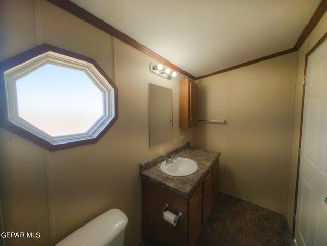 19324 Sebastian Avenue, El Paso, TX 79938