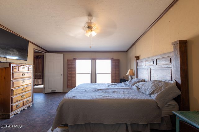 19324 Sebastian Avenue, El Paso, TX 79938