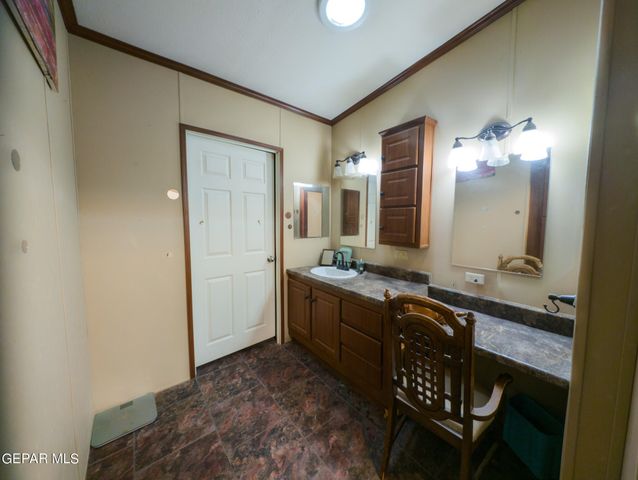 19324 Sebastian Avenue, El Paso, TX 79938