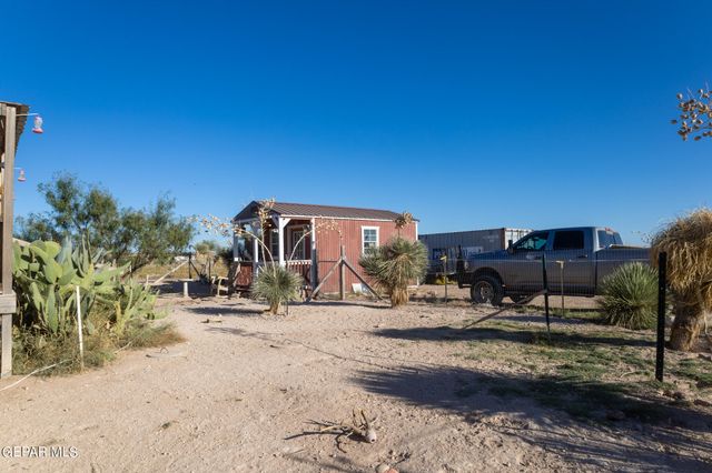 19324 Sebastian Avenue, El Paso, TX 79938