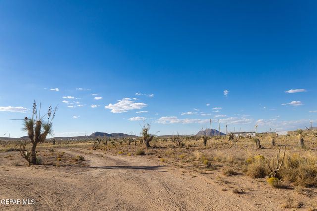 19324 Sebastian Avenue, El Paso, TX 79938
