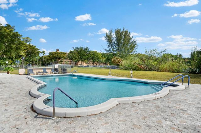 1270 NW 49th St, Deerfield Beach, FL 33064