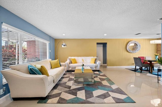 1270 NW 49th St, Deerfield Beach, FL 33064