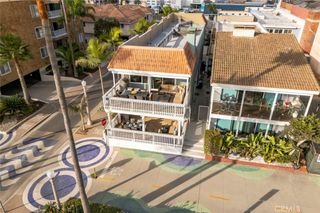 700 E Oceanfront, Newport Beach, CA 92661