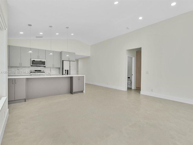 3863 SW 53rd Pl, Hollywood, FL 33312