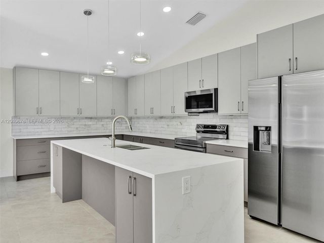 3863 SW 53rd Pl, Hollywood, FL 33312