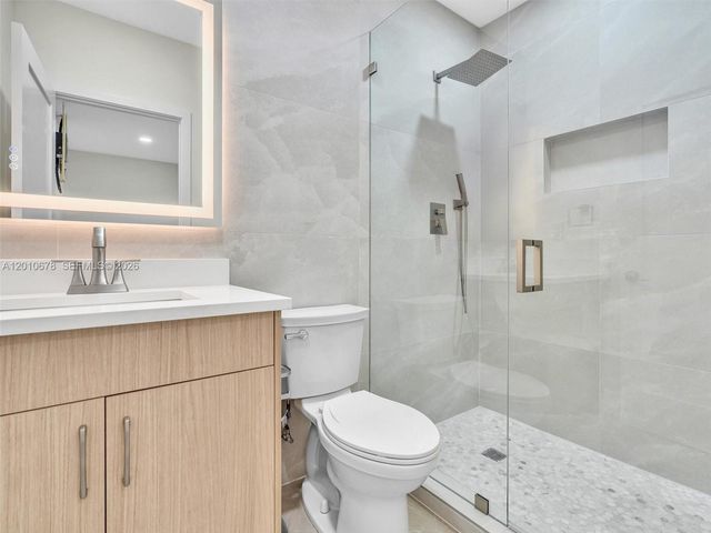 3863 SW 53rd Pl, Hollywood, FL 33312