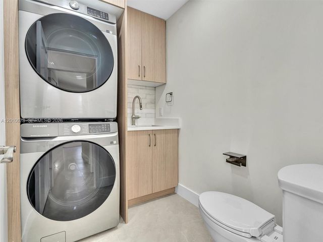 3863 SW 53rd Pl, Hollywood, FL 33312