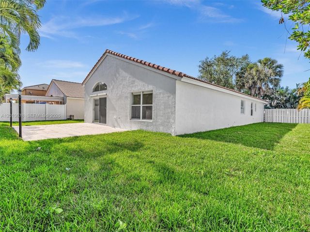 3863 SW 53rd Pl, Hollywood, FL 33312