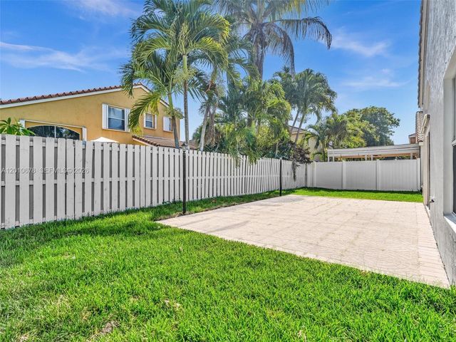 3863 SW 53rd Pl, Hollywood, FL 33312
