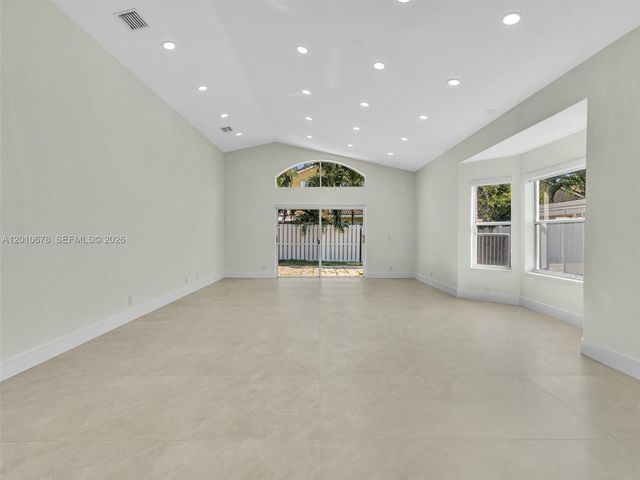 3863 SW 53rd Pl, Hollywood, FL 33312