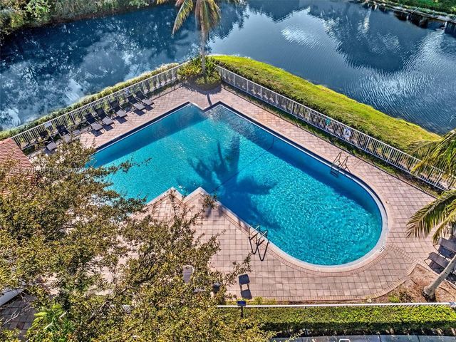 3863 SW 53rd Pl, Hollywood, FL 33312