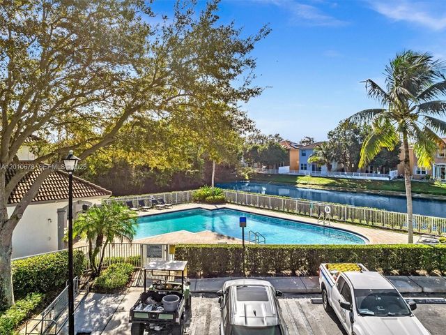 3863 SW 53rd Pl, Hollywood, FL 33312