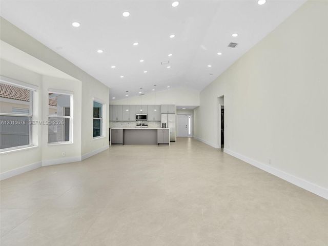 3863 SW 53rd Pl, Hollywood, FL 33312