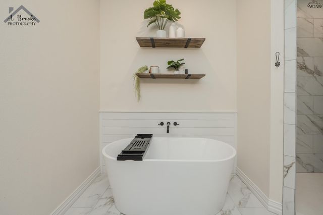 3018 PARKHILL ROAD, Wichita Falls, TX 76310