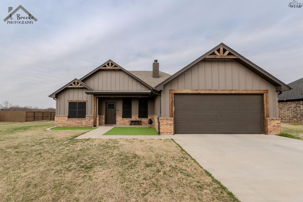3018 PARKHILL ROAD, Wichita Falls, TX 76310