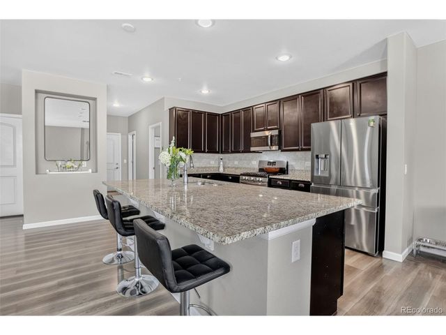 24847 E Calhoun Pl B, Aurora, CO 80016