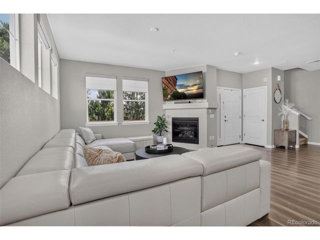 24847 E Calhoun Pl B, Aurora, CO 80016