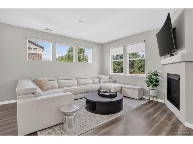24847 E Calhoun Pl B, Aurora, CO 80016