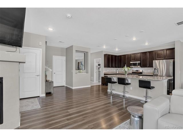 24847 E Calhoun Pl B, Aurora, CO 80016