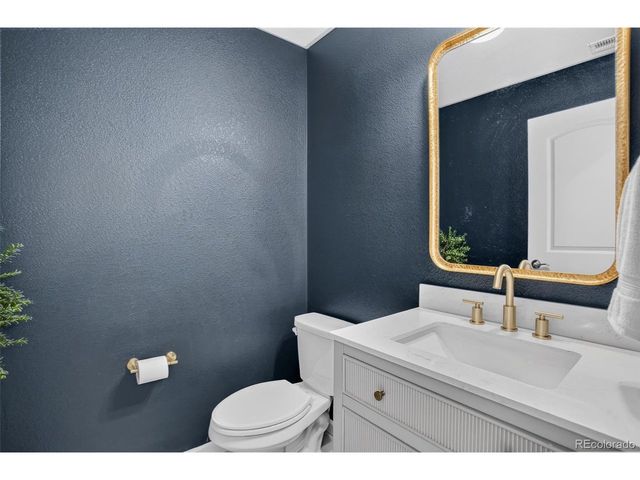 24847 E Calhoun Pl B, Aurora, CO 80016