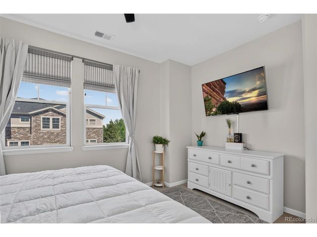 24847 E Calhoun Pl B, Aurora, CO 80016