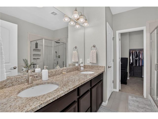 24847 E Calhoun Pl B, Aurora, CO 80016