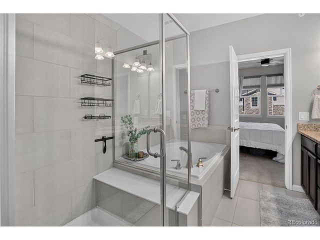 24847 E Calhoun Pl B, Aurora, CO 80016