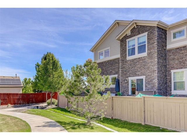 24847 E Calhoun Pl B, Aurora, CO 80016