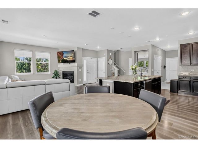 24847 E Calhoun Pl B, Aurora, CO 80016