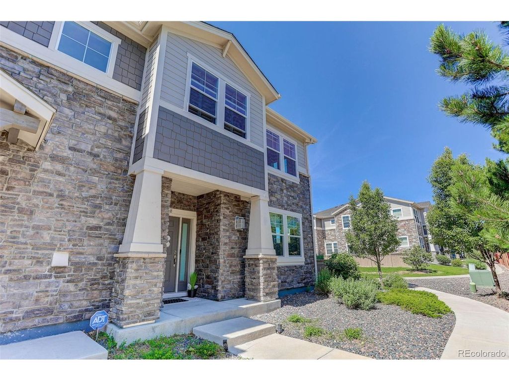 24847 E Calhoun Pl B, Aurora, CO 80016