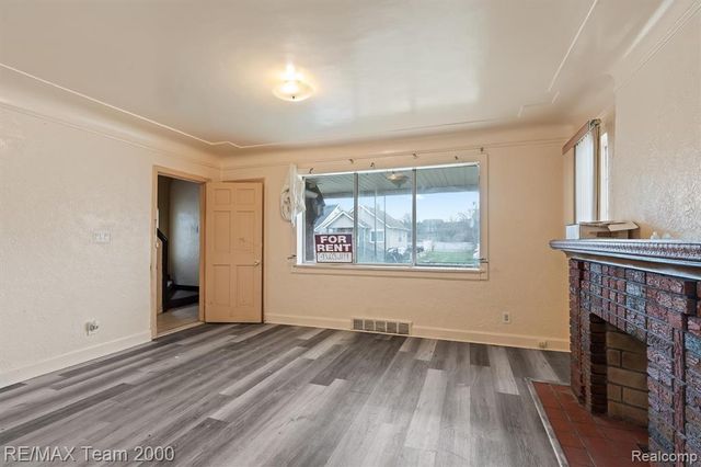 7444 Kendal Street, Dearborn, MI 48126