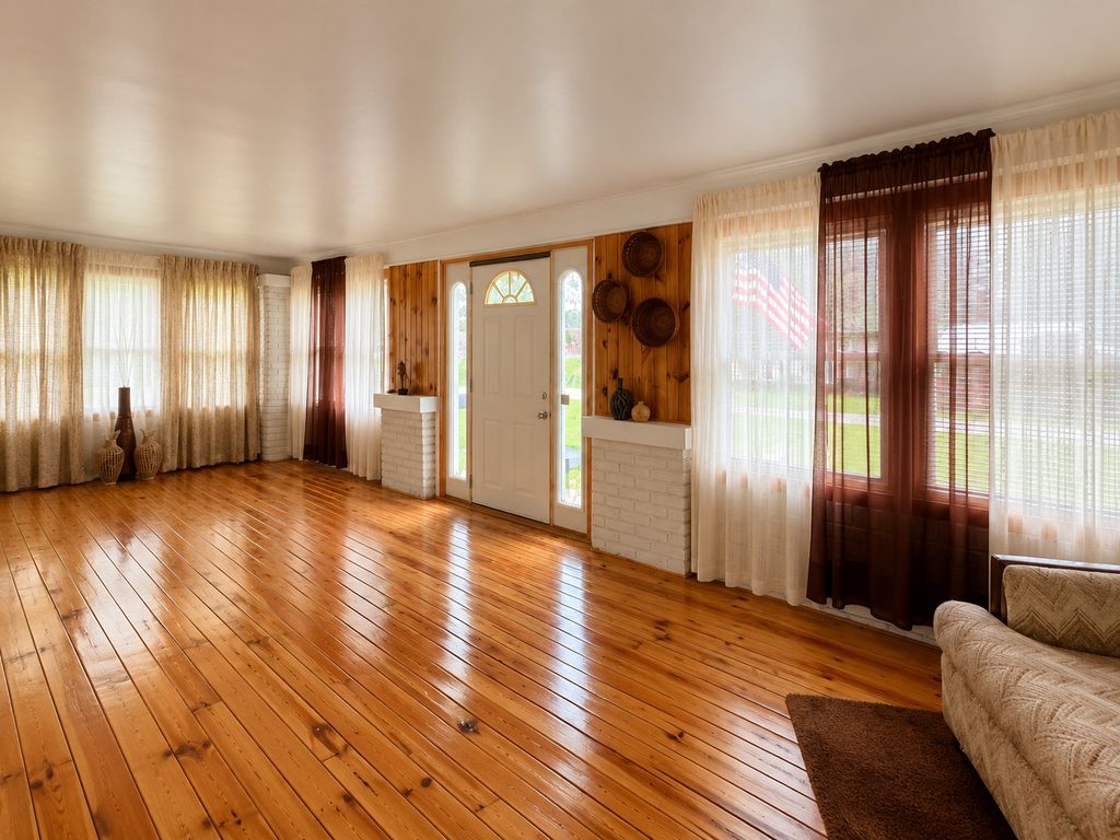 Image 11 of property listing at 1800 Franklin Avenue, Mt Vernon, IL 62864