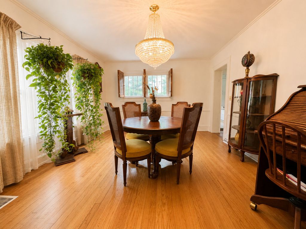 Image 15 of property listing at 1800 Franklin Avenue, Mt Vernon, IL 62864