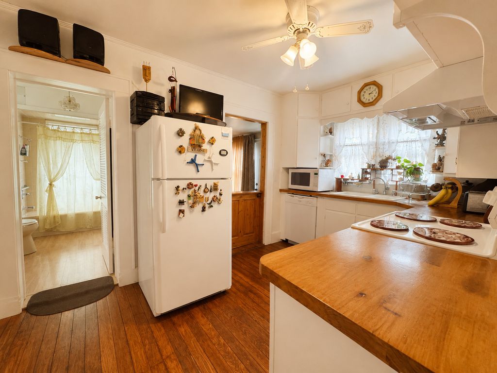 Image 17 of property listing at 1800 Franklin Avenue, Mt Vernon, IL 62864