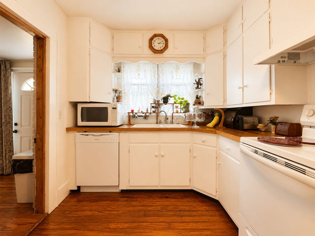 Image 18 of property listing at 1800 Franklin Avenue, Mt Vernon, IL 62864