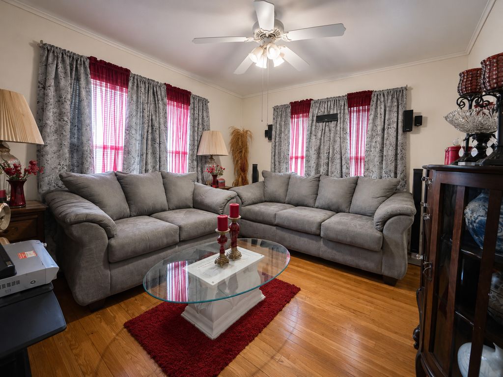 Image 25 of property listing at 1800 Franklin Avenue, Mt Vernon, IL 62864