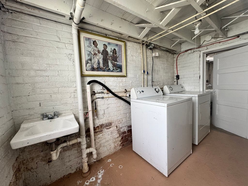 Image 35 of property listing at 1800 Franklin Avenue, Mt Vernon, IL 62864