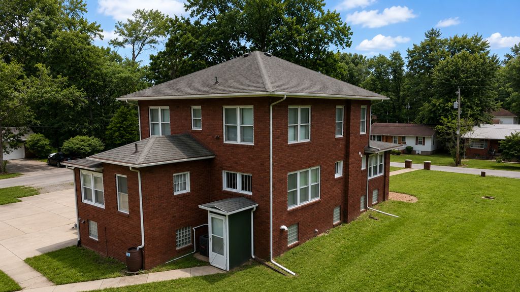 Image 6 of property listing at 1800 Franklin Avenue, Mt Vernon, IL 62864