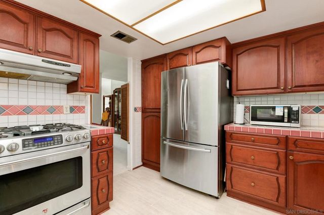 3761 Mount Ashmun, San Diego, CA 92111