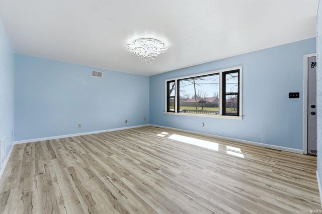 3007 E Tillman Road, Fort Wayne, IN 46816
