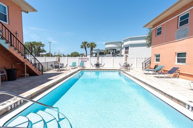 121 46TH AVENUE 1G, St Pete Beach, FL 33706