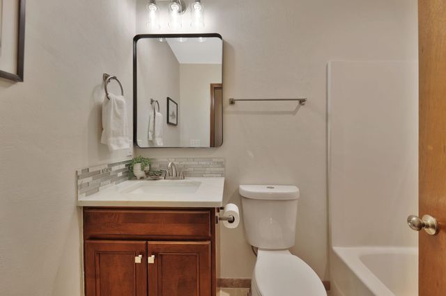 11540 W Hardtner Ave, Wichita, KS 67212