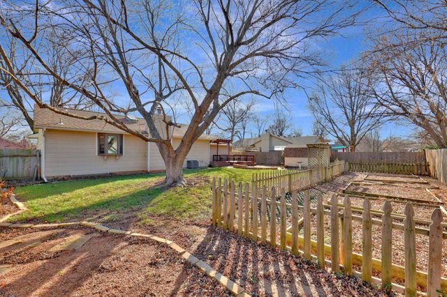 11540 W Hardtner Ave, Wichita, KS 67212