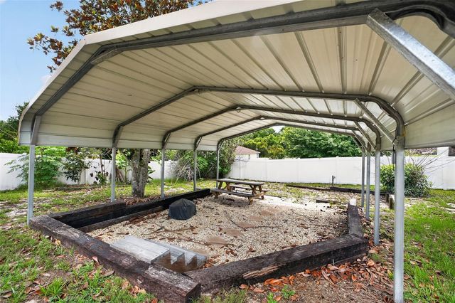 783 CHESTNUT AVENUE, Orange City, FL 32763