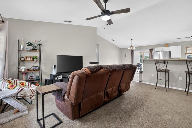 783 CHESTNUT AVENUE, Orange City, FL 32763