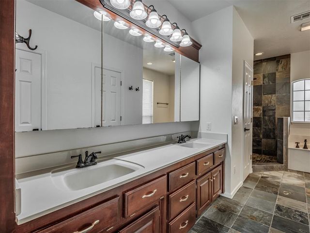 204 Ainsley Court, Edmond, OK 73034